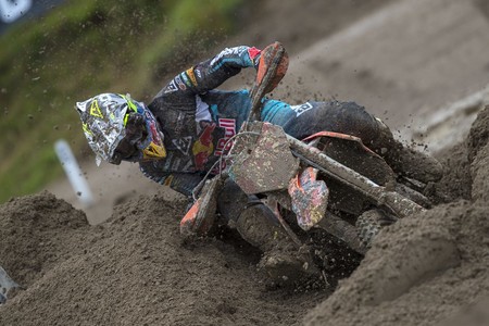 Antonio Cairoli se escapa en MXGP y Jorge Prado continúa la remontada en MX2, ambos con dobletes en Italia