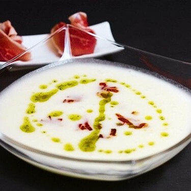 Sopa de melón. Receta casera y refrescante muy fácil de preparar 