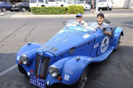 6.000 kilómetros en un MG de 1956...eléctrico