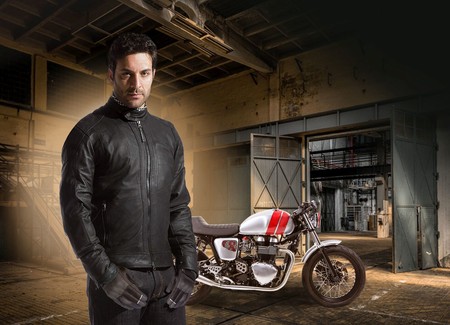 Tucano Urbano te propone un outfit 100% genuino a precio razonable con la chaqueta Straforo y los guantes MRK Pro