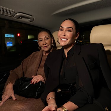 Massimo Dutti hace frente a todas las comidas y cenas de empresa con esta blusita bonita que eleva cualquier básico 