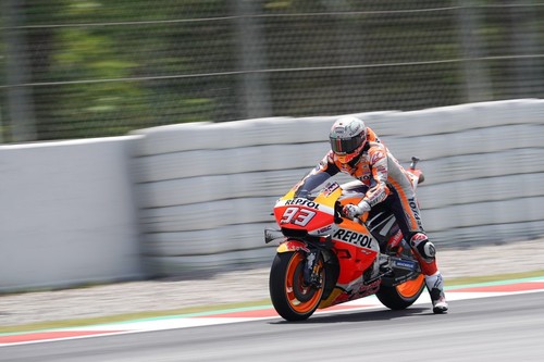 Marc Márquez gana a placer en Cataluña gracias al strike de Lorenzo contra Rossi, Viñales y Dovizioso