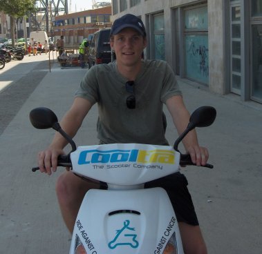 4.000 kms en scooter para combatir el cáncer