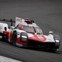 Toyota arrasa en las 6 Horas de Fuji y llegará empatada con Alpine a la apasionante última carrera del WEC