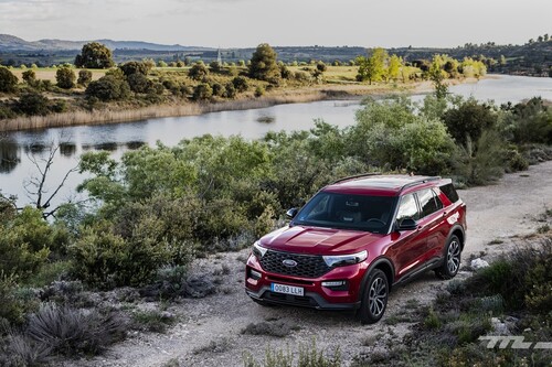 Probamos el Ford Explorer: un gran SUV tan confortable como potente, y con etiqueta CERO por la mínima
