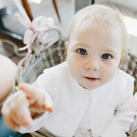 Mi bebé no señala: qué significa y cómo puedo ayudarle