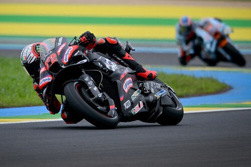 Marco Bezzecchi confirma que la Aprilia es la mejor moto de MotoGP y Marc Márquez se queda sin podio en Brasil 
