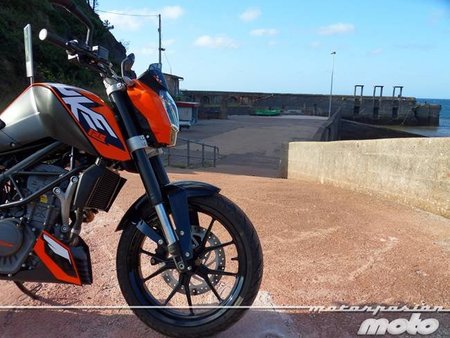 KTM 125 Duke, prueba (valoración y ficha técnica)