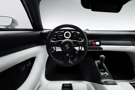 Porsche Mission S interior