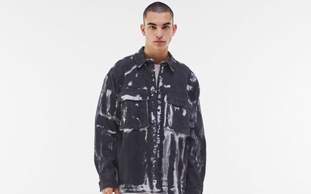 Abstracción a blanco y negro: la tendencia más urbana de Bershka para tus looks diarios