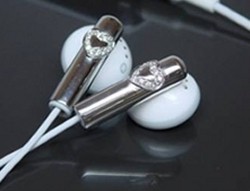 Auriculares de iPod con oro blanco y diamantes