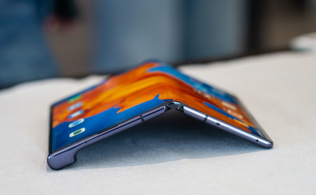 Huawei Mate Xs, primeras impresiones: la firme apuesta por la pantalla única plegable, mejorando la bisagra y buscando la máxima productividad 