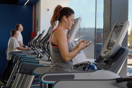 El cardio, ¿antes o después del entrenamiento de fuerza? Depende de tu objetivo en el gimnasio