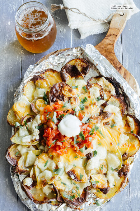 Papas estilo nachos con queso. Receta fácil