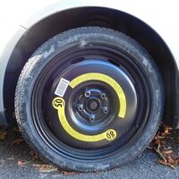 La rueda de repuesto va desapareciendo. Estas son las alternativas que puedes encontrar si compras un coche de segunda mano