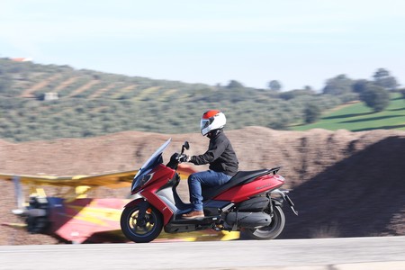 Prueba Kymco Super Dink 125 350 12