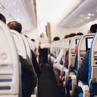 "Creían que era un bebé y soy una anciana". Tiene 101 años y la tecnología de los aviones la confunden con una niña