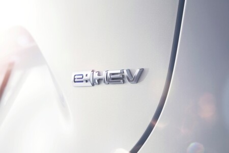 El Honda HR-V e:HEV será el nuevo coche híbrido de tres motores de Honda, y ya tiene fecha de presentación