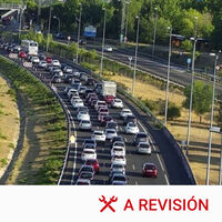 Estas son las tres reglas de oro de la DGT para 'sobrevivir' a un atasco y que casi nadie cumple