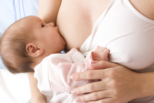 El divertido "Bingo para madres lactantes" que no te puede faltar en tu próxima reunión familiar