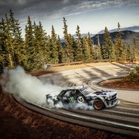 Video: Ken Block + 1400 hp + Pikes Peak = Climbkhana