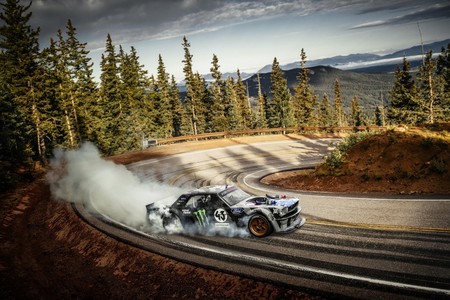 Video: Ken Block + 1400 hp + Pikes Peak = Climbkhana