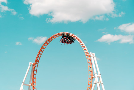 ‘Up&Up’, de Daehyuk Im, o cómo fotografiar el parque de atracciones de Coney Island en clave minimalista