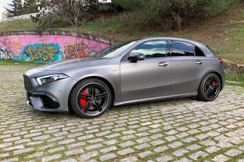 Probamos el Mercedes-AMG A 45 S, un compacto deportivo de 421 CV que planta cara a los mejores superdeportivos