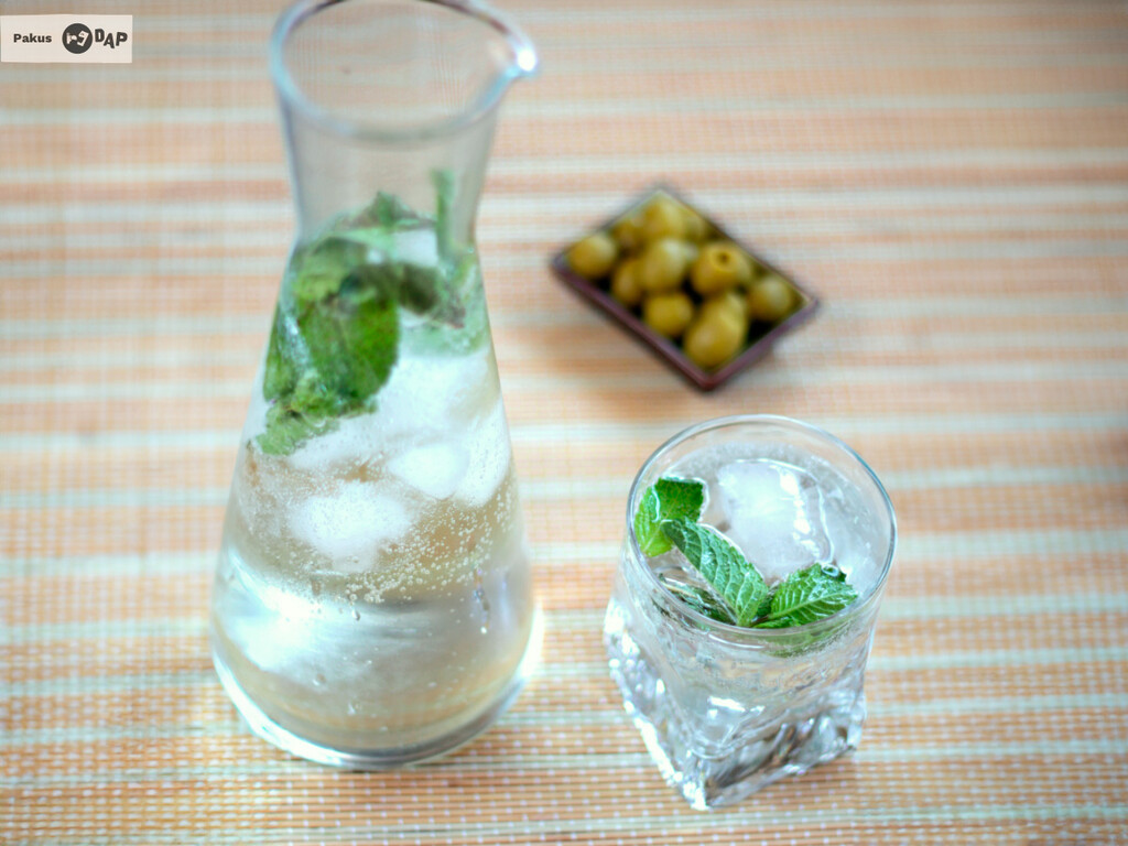 Receta de rebujito clásico para la Feria de Abril