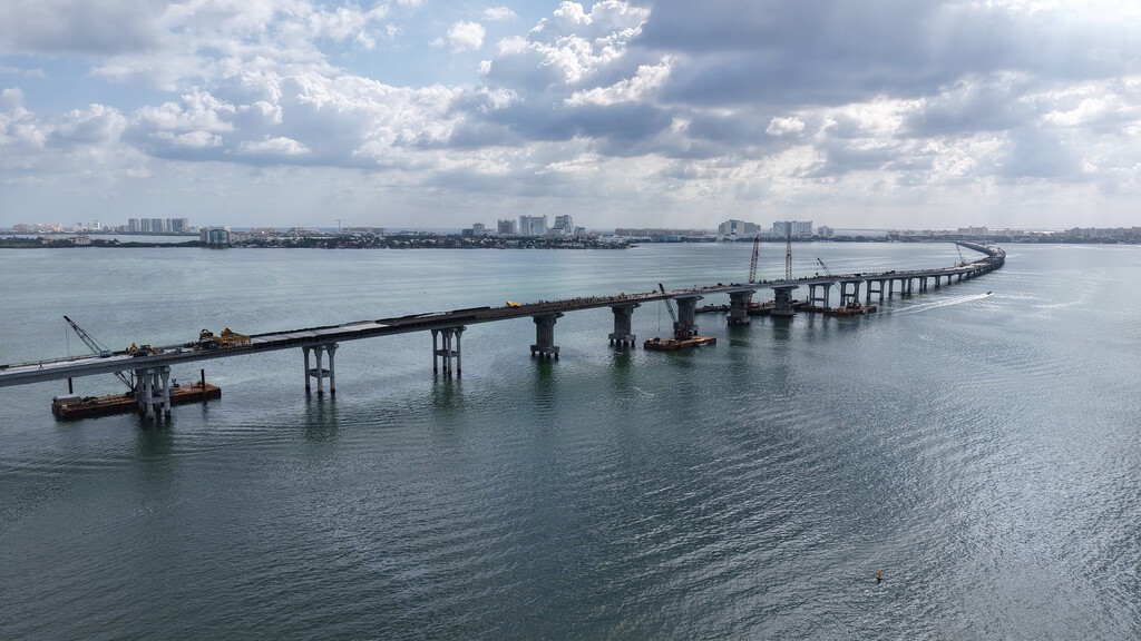 El gran problema de Cancún tiene respuesta: México está a punto de terminar uno de los puentes más largos de Latinoamérica