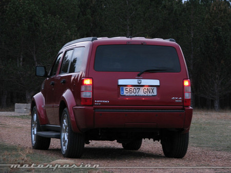 dodge-nitro-04