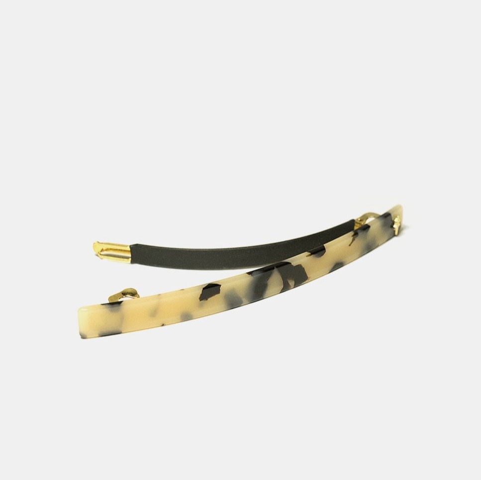 Chic Plus Paris
Pasador hecho a mano en beige