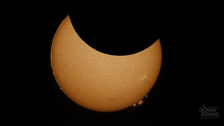 El último eclipse solar en un timelapse hecho con 50 mil fotos y que muestra un detalle que nunca habíamos visto