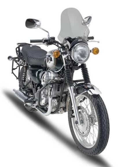 GIVI mantiene el toque de los años 60 en la Kawasaki W800