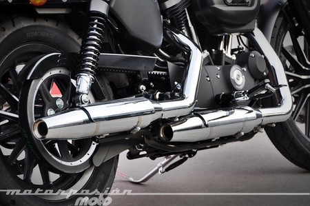 Harley-Davidson Sportster Iron 883