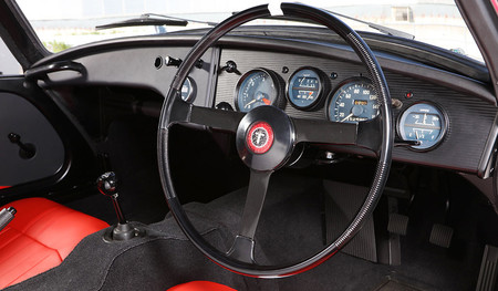 Toyota Restaura Su Auto De Carreras Mas Antiguo 4