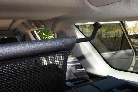 Toyota Auris Touring Sports 120D Active Red seguridad maletero integrada