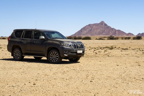 Probamos el Toyota Land Cruiser en el desierto: un auténtico todoterreno de los que ya no quedan