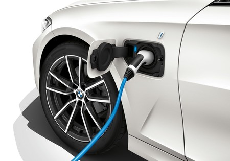 Bmw 3 Series 2019 1600 5a