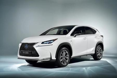El Lexus NX 300h te permitirá recargar el móvil sin cables