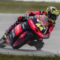 ¡Ha nacido una estrella! El novato David Muñoz se luce arrasando en Moto3 bajo la lluvia de Assen