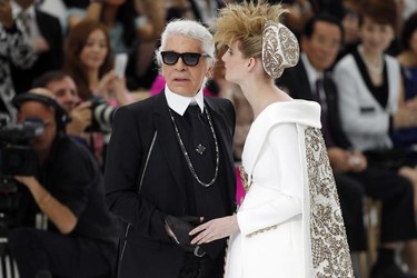 Las fantásticas “novias” de Karl Lagerfeld ¿marcan tendencia?