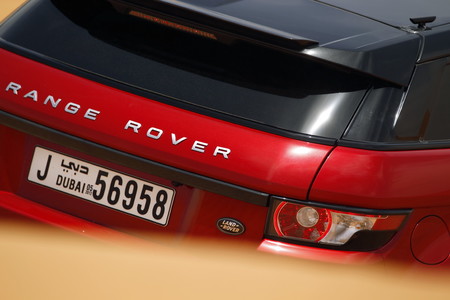 Placas de autos en Dubái: cuando la matrícula exclusiva es más cara que el auto en sí