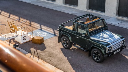 Overfinch Land Rover Defender Soft Top 6