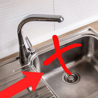 No llames al plomero: seis trucos con materiales en casa para destapar tu fregadero