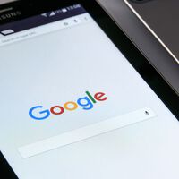 El fraude publicitario ya usa IA, pero Google dice que va un paso adelante: bloquea el 99% antes de publicarse con Gemini 