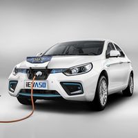Este JAC iEV A50 es una berlina eléctrica china que promete hasta 500 km de autonomía