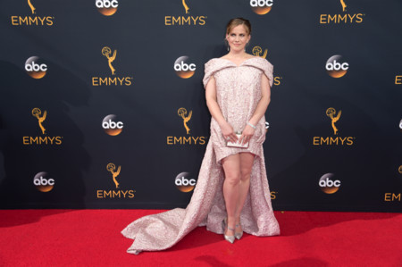 Las peor vestidas de los Emmys 2016: algunas por los pelos, otras totalmente estrelladas