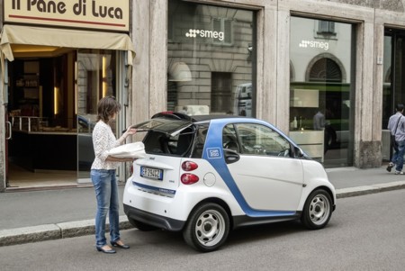 Car2go avista Madrid con 500 Smart Fortwo ED y siembra la indignación de las plataformas de 'carsharing' locales