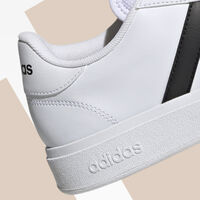 Acaban de aterrizar en Adidas las zapatillas rebajadas por menos de 35 euros que más vamos a lucir en primavera  